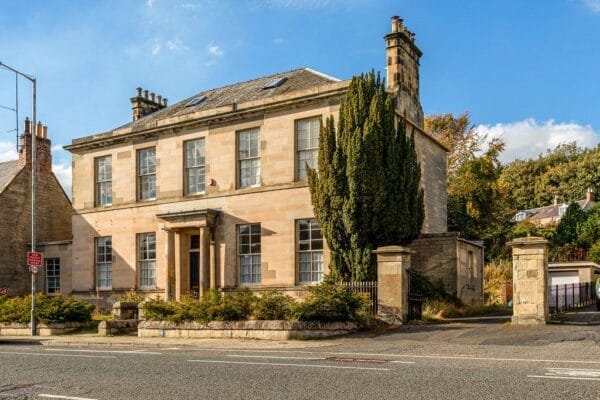 Linenbank House, 14 Newtown Street, Duns, Scottish Borders, TD11 3DT